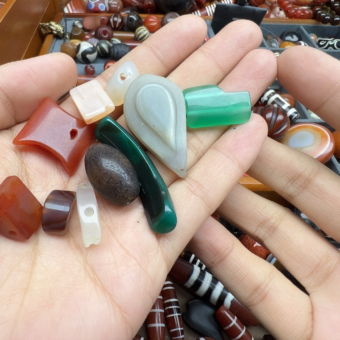 玛瑙/玉髓未镶嵌珠宝半成品