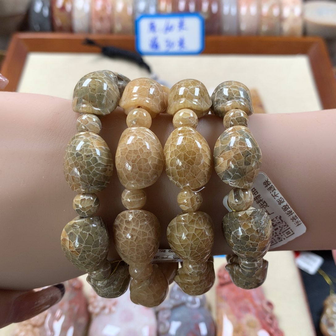 硅化珊瑚（珊瑚玉）龟背小万花足球纹手串，320/条可挑未镶嵌