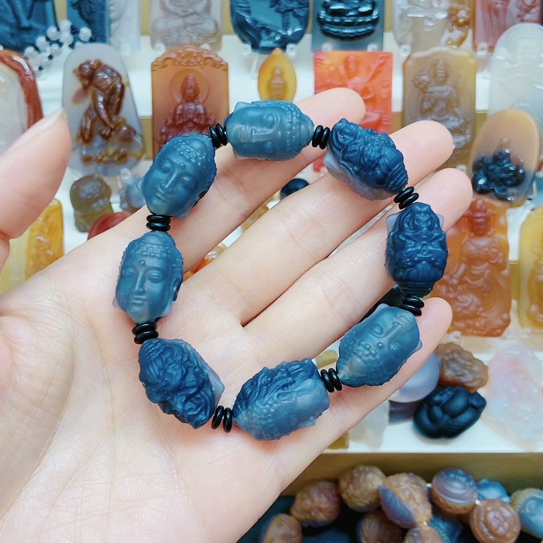 玛瑙/玉髓颈饰未镶嵌红**客