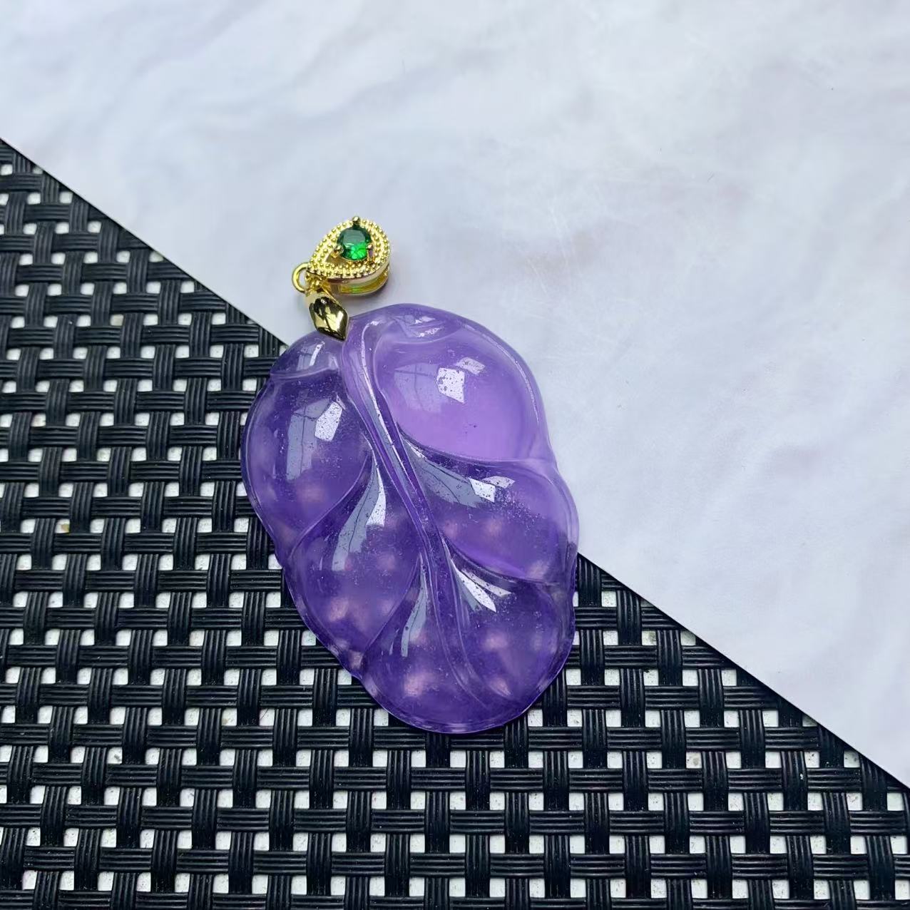 B225冰紫大叶子吊坠