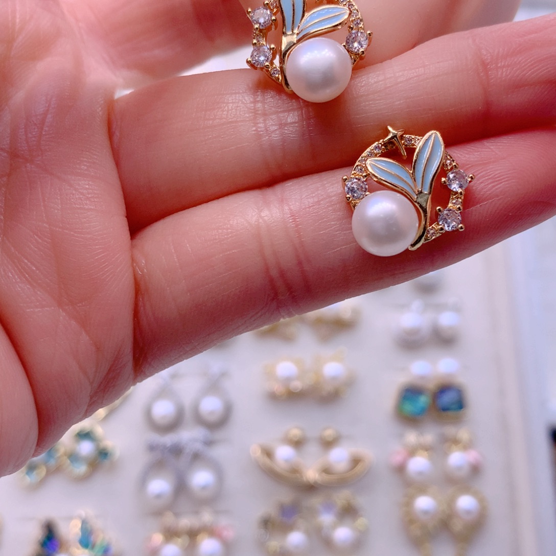 淡水珍珠合金耳饰