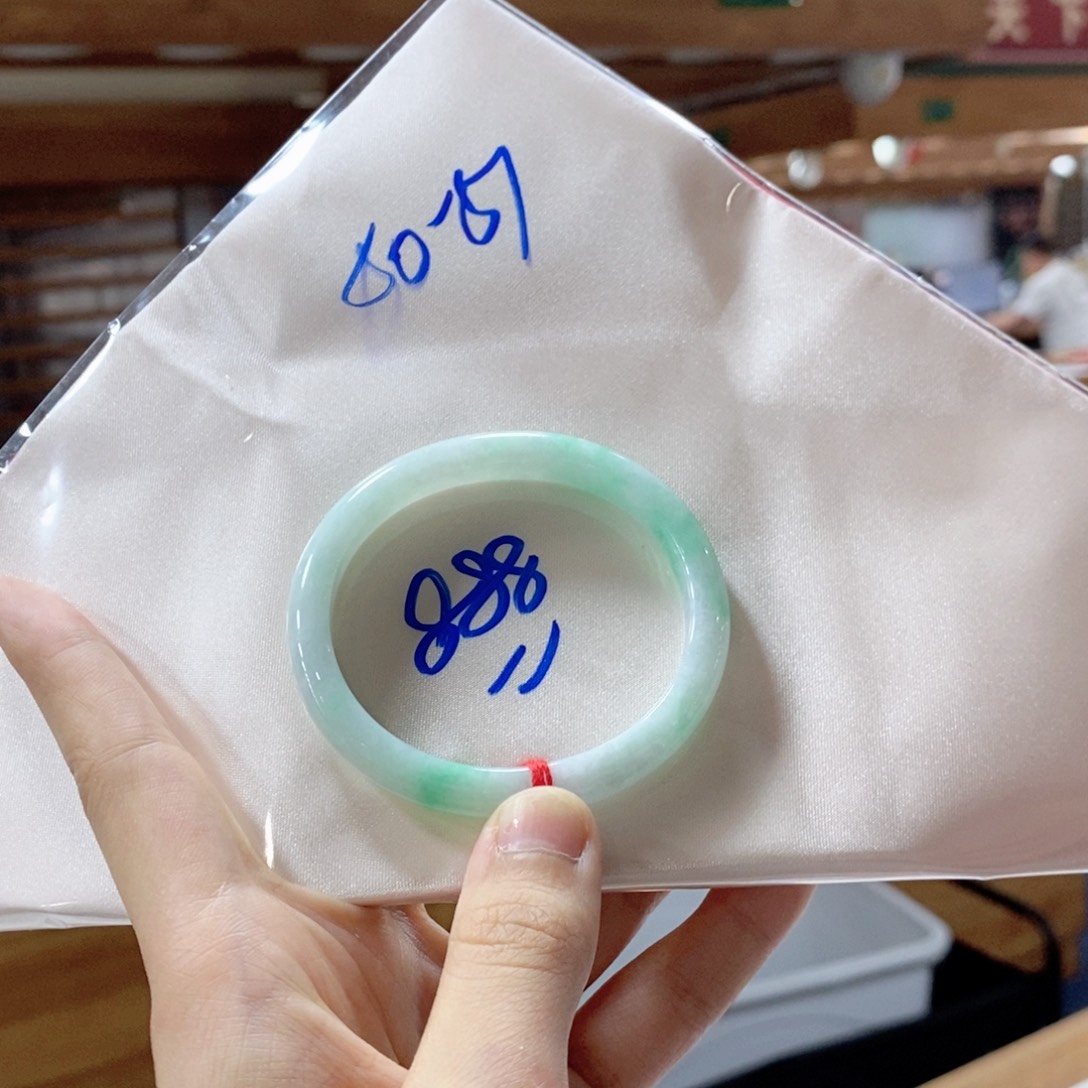 翡翠未镶嵌手镯买断