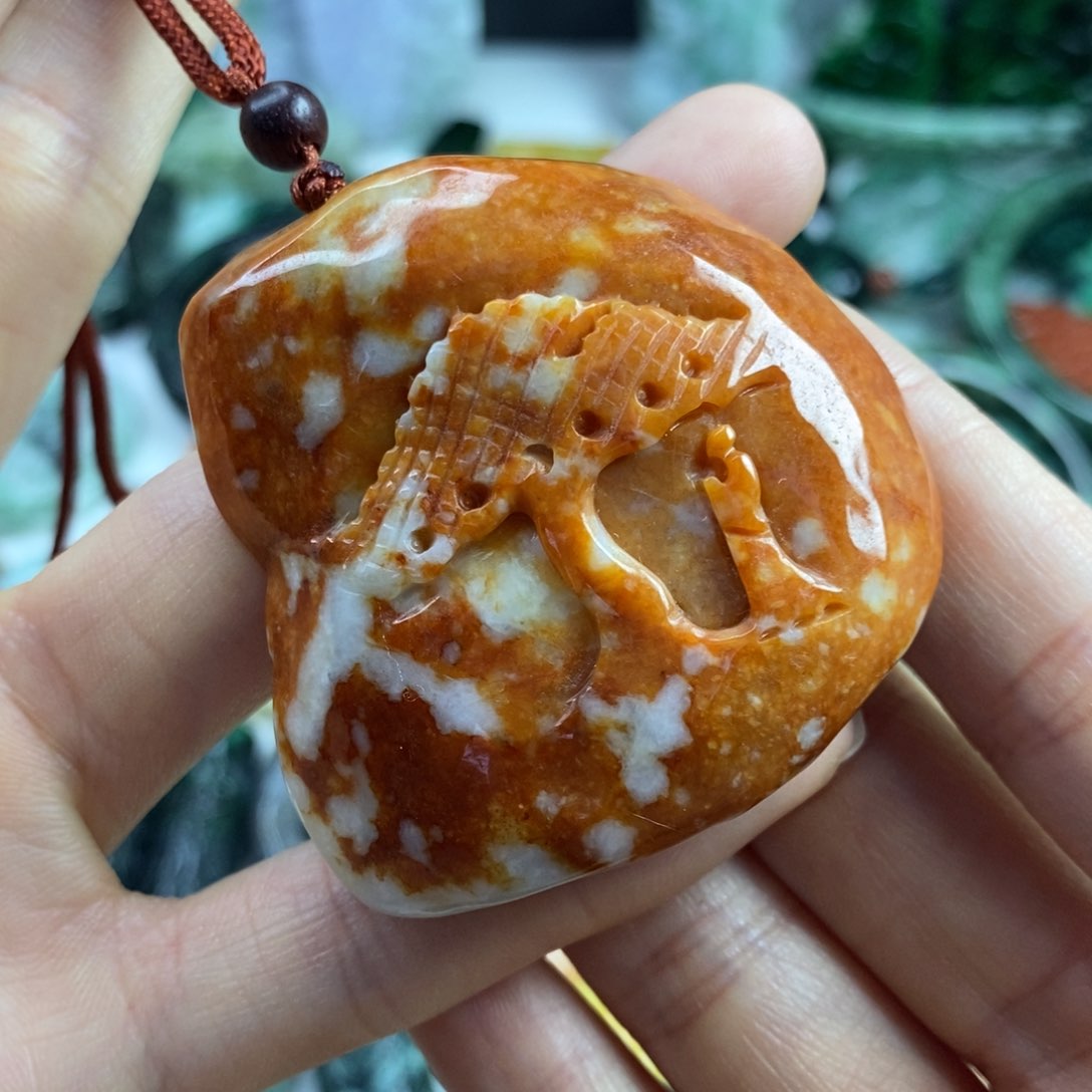 翡翠颈饰未镶嵌吊坠