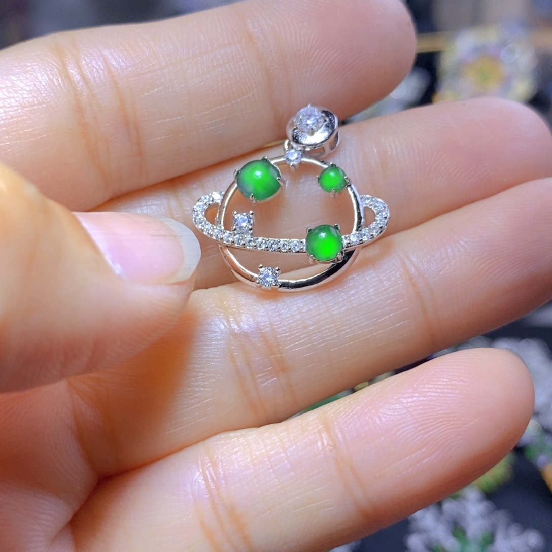 翡翠耳钉银S925镶嵌天然翡翠