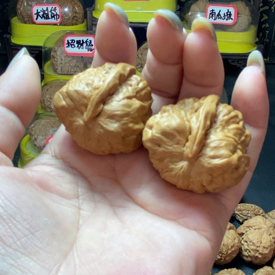 文玩核桃把件?蛤蟆头一根筋