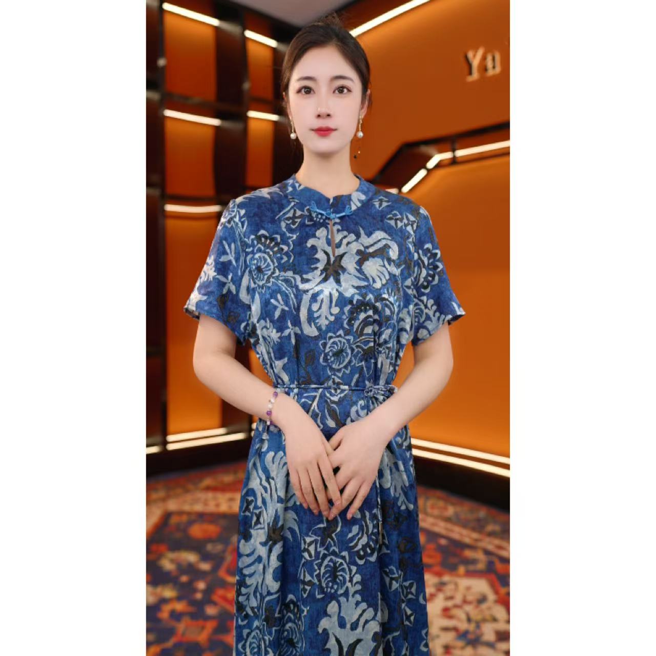 蓝莲浮光-2025高端连衣裙高贵显瘦新款夏季中年妈妈装中长款-俊俊