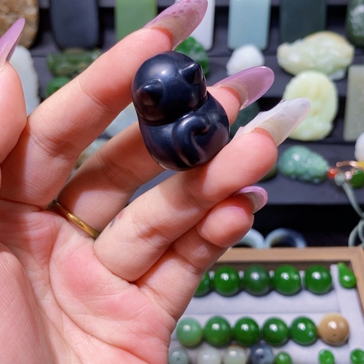 和田玉未镶嵌颈饰没**肺