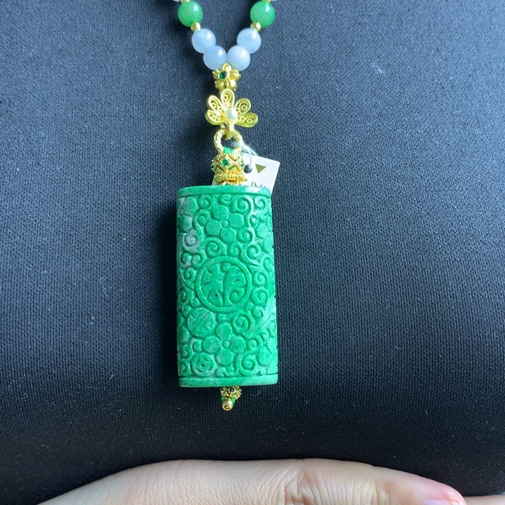 翡翠颈饰未镶嵌翡翠