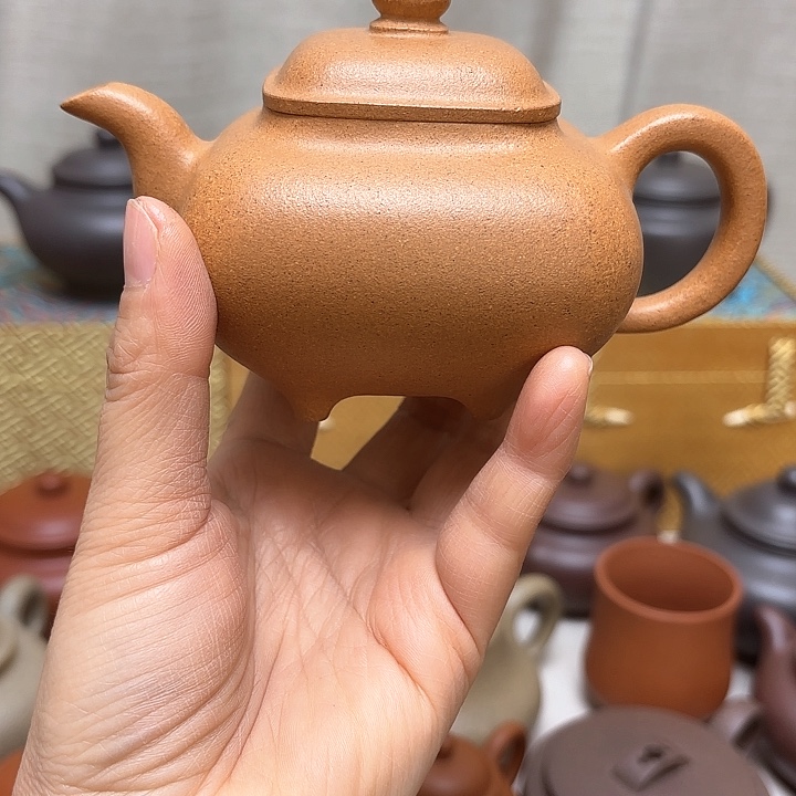 紫砂茶壶忍*老宕口黄金段40目满砂微微瑕半手工制作