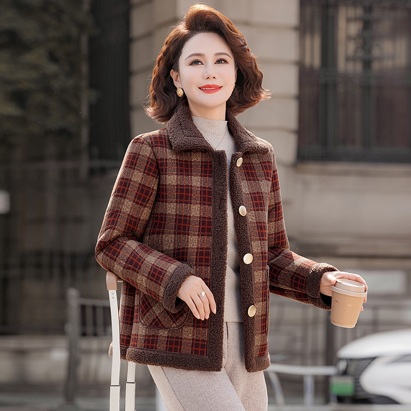 韩版格子中年加厚中老年女装中老年女短款毛衣外套