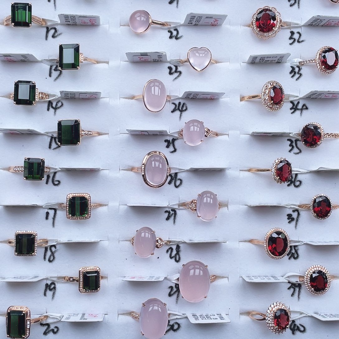 芙蓉石戒指18K金镶嵌