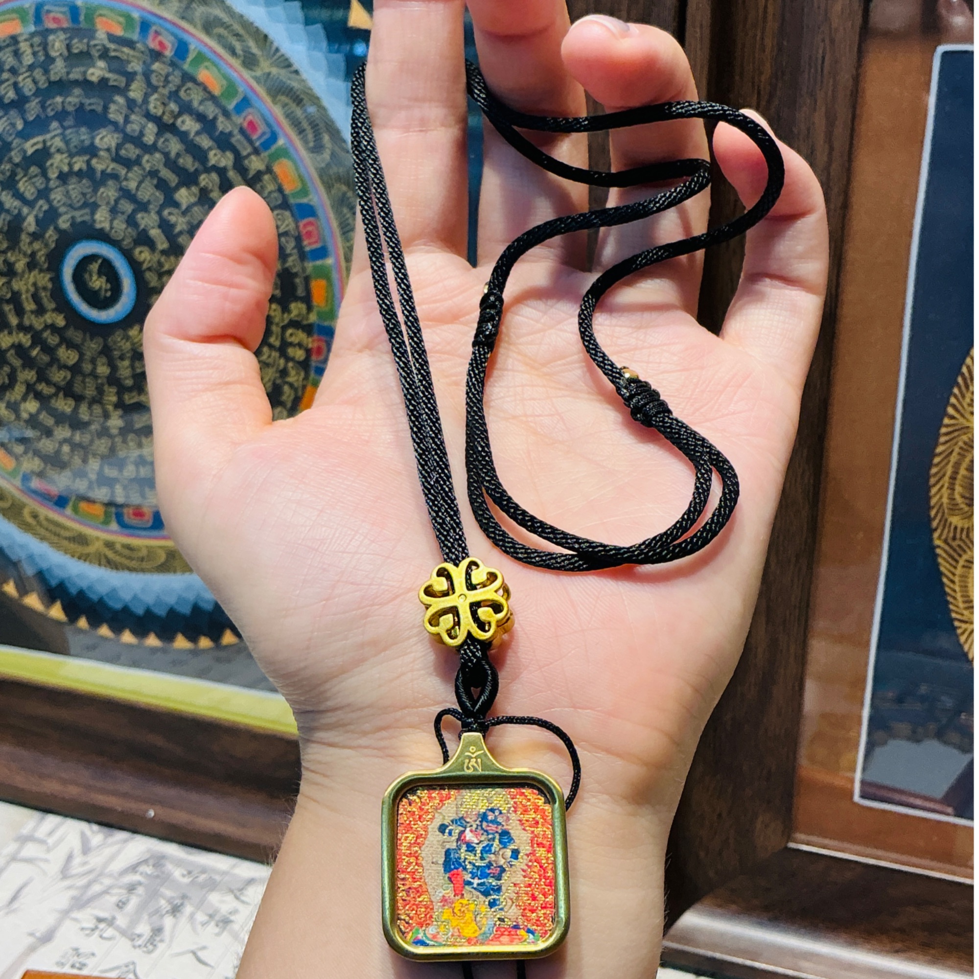 唐卡工艺系列描j唐卡多图腾纯手工多样性发货唐卡吊坠2x2黑财神