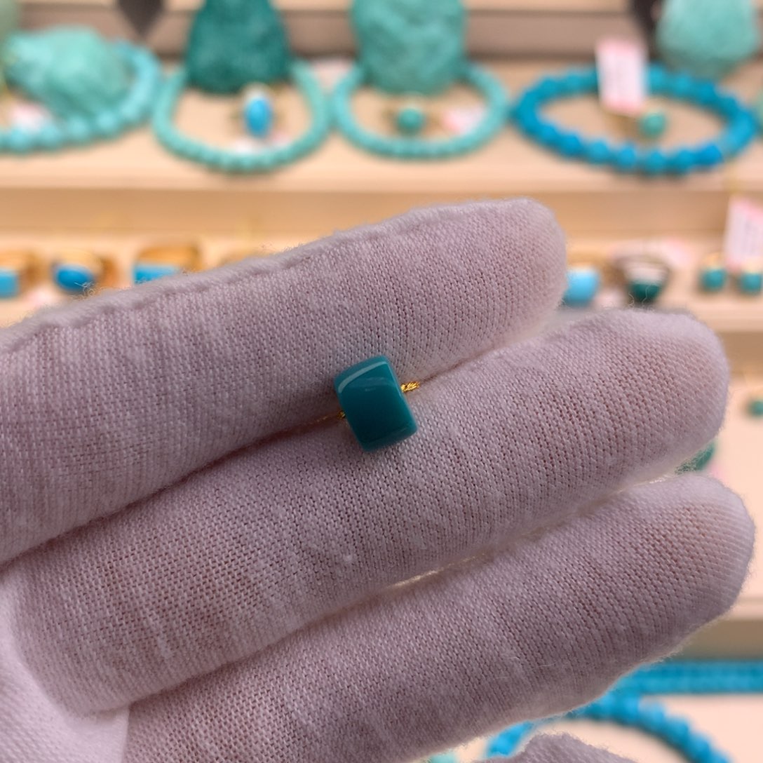 绿松石珠宝奇石未镶嵌8.1*5.5mm