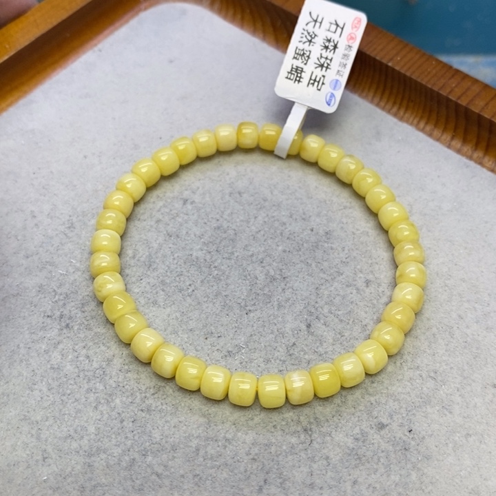 蜜蜡裸石未镶嵌手串