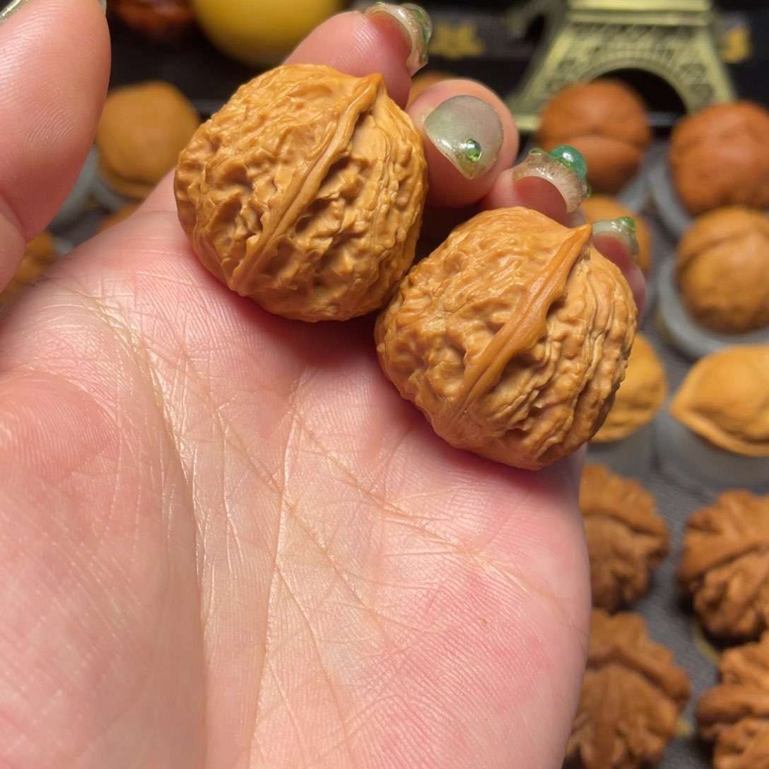 文玩核桃吊坠刺球