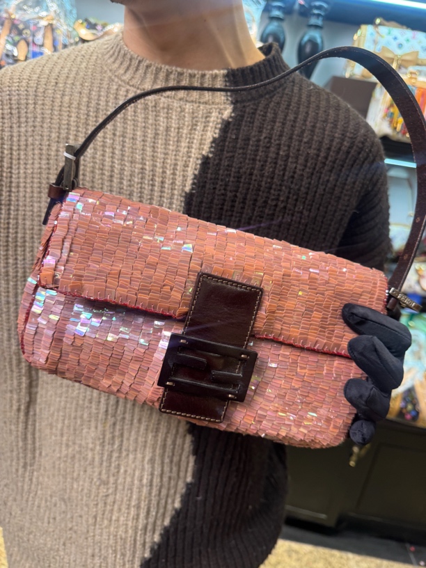 95新 FENDI/芬迪 fendi粉色亮片法棍单肩包
