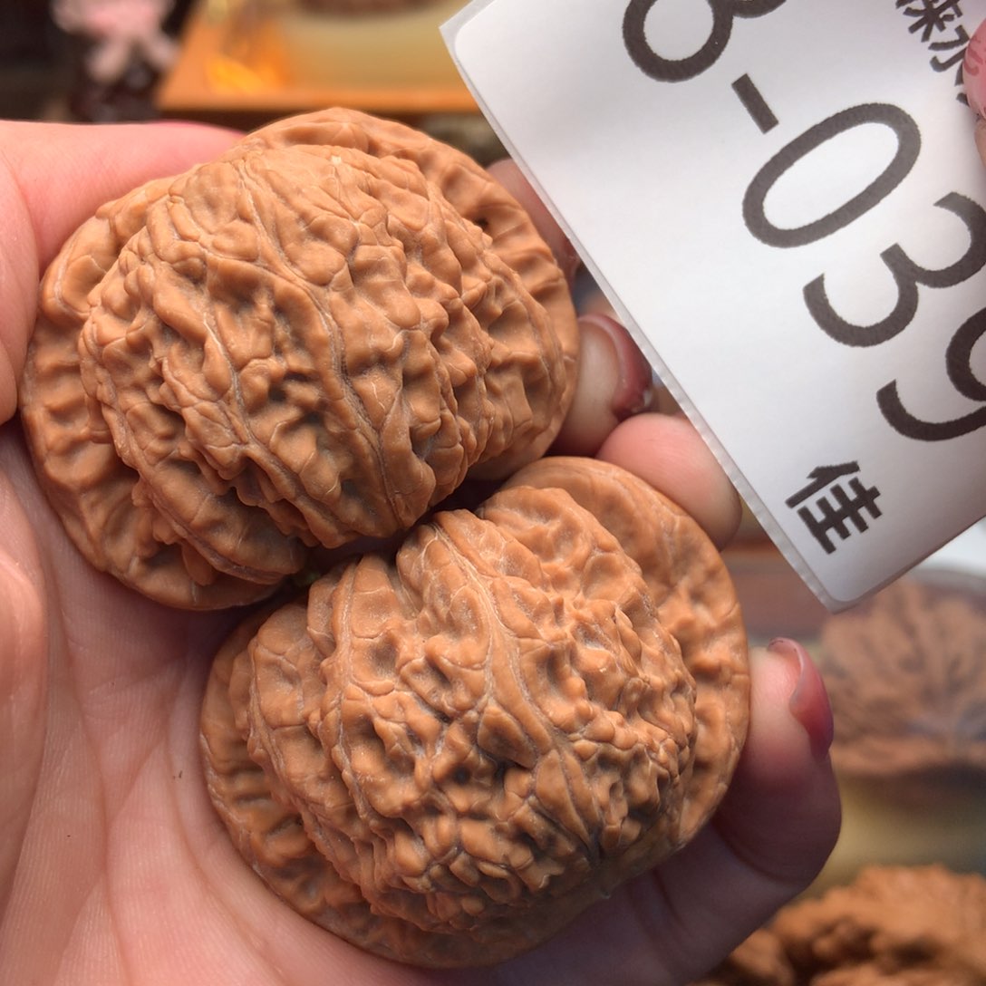 文玩核桃把件46闷白