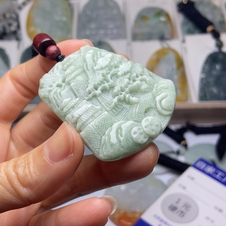 翡翠未镶嵌颈饰翡翠