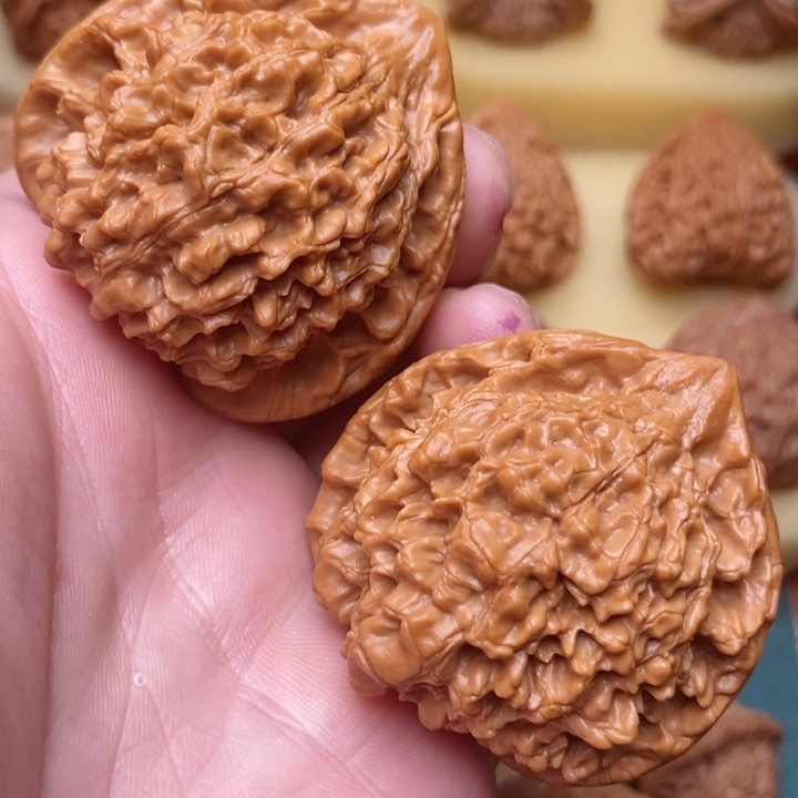 文玩核桃把件48麒麟纹官帽精打底