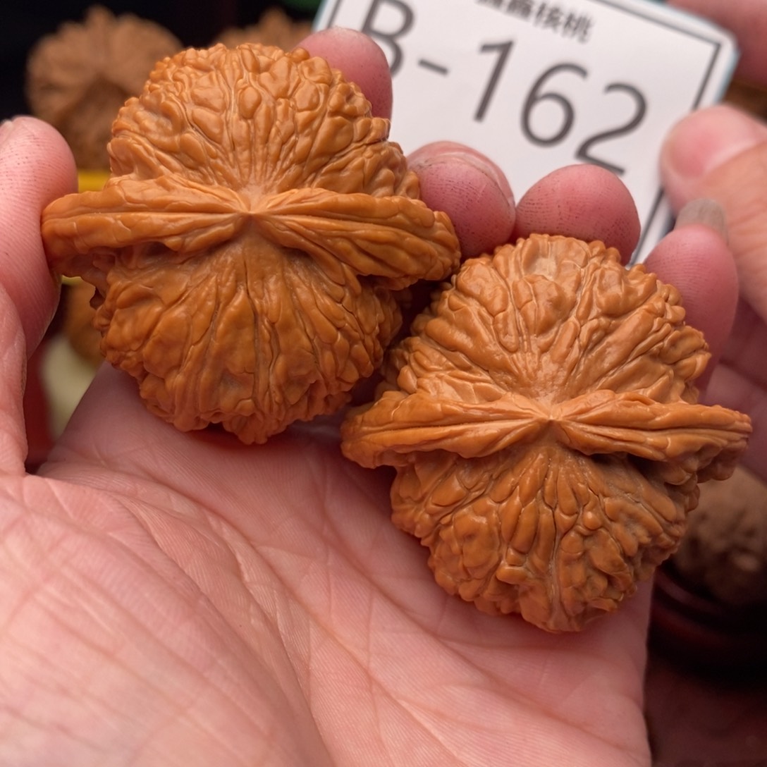 文玩核桃把件闷白44