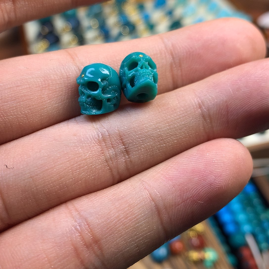 辛***意绿松石未镶嵌珠宝奇石