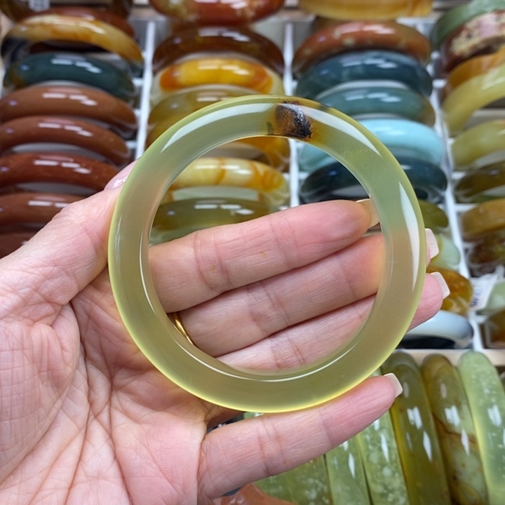 蛇纹石玉未镶嵌手镯59