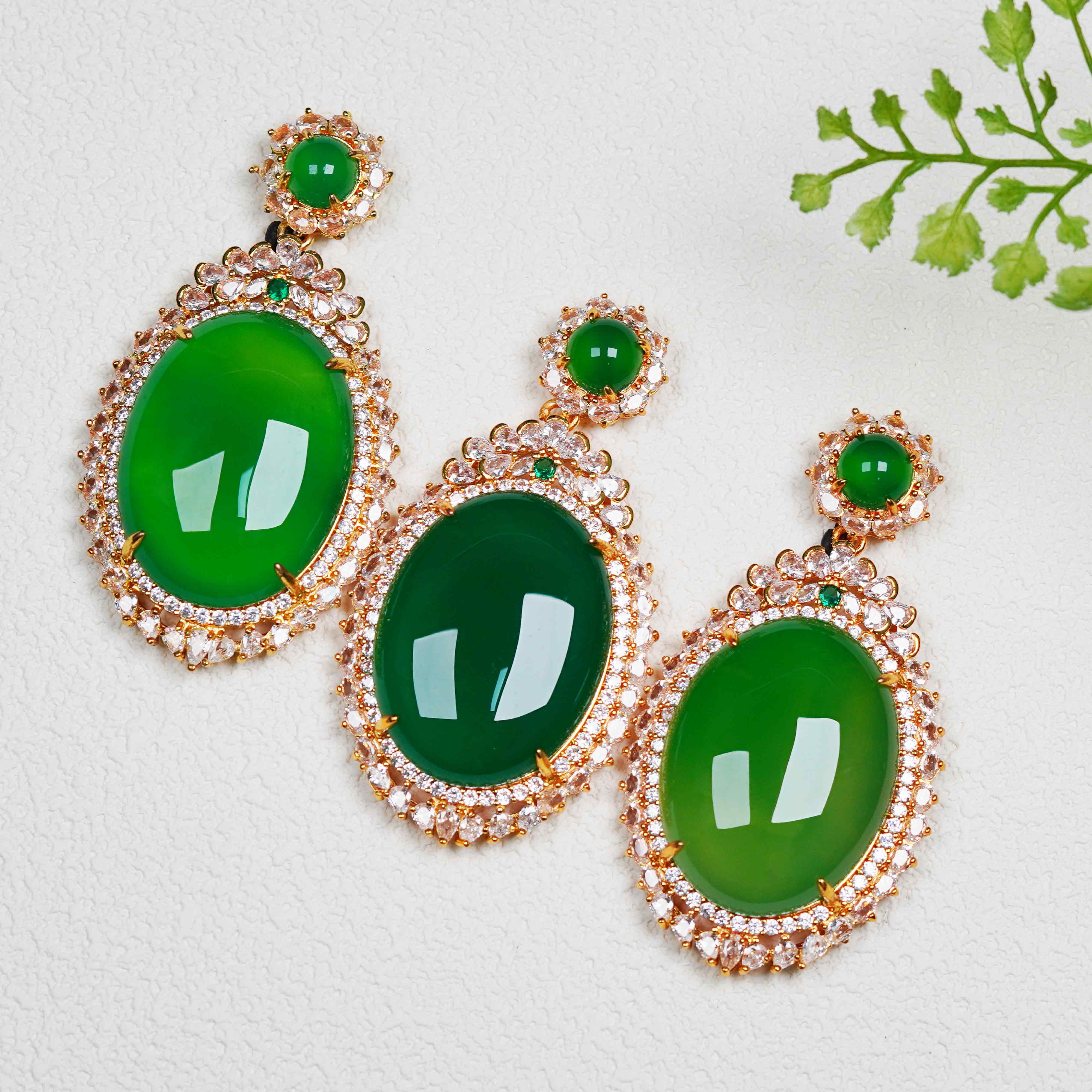 天然玉石保真DMH209-2  时尚甄选款 珠宝青绿吊坠 多样性发其一