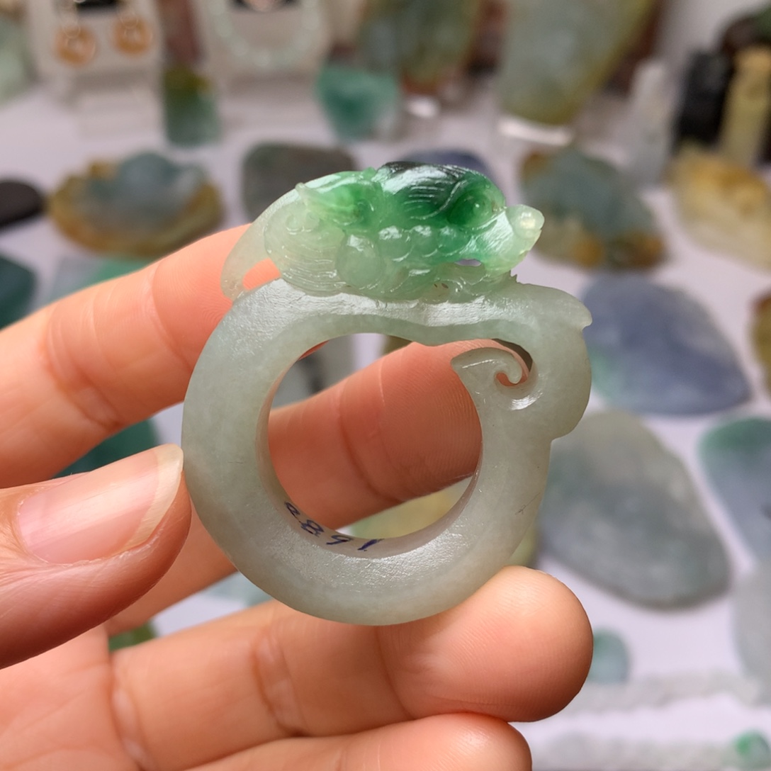 定制翡翠未镶嵌翡翠