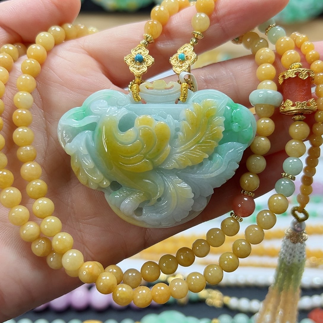 颈饰未镶嵌翡翠吊坠