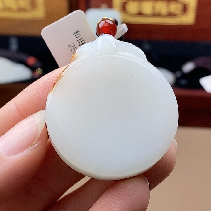 和田玉挂件未镶嵌王F