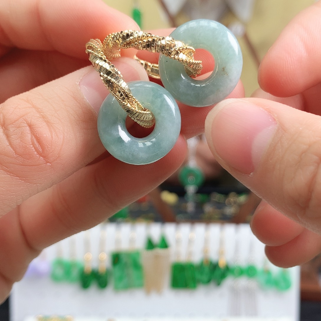 翡翠耳饰未镶嵌耳饰