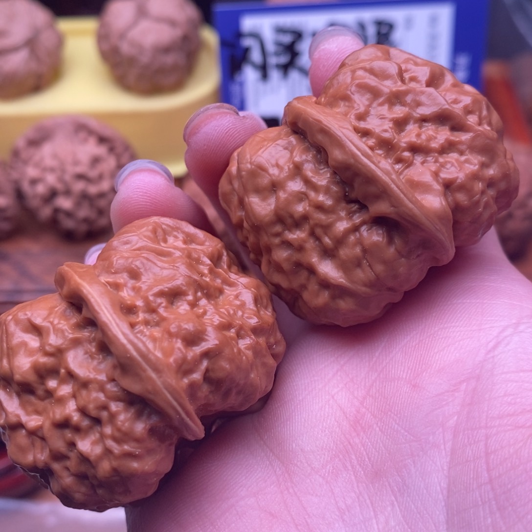 文玩核桃把件老*蛤蟆头