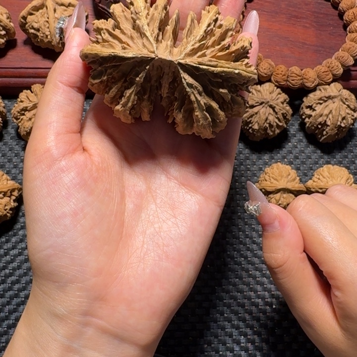 张*68全品灯笼单颗 41克