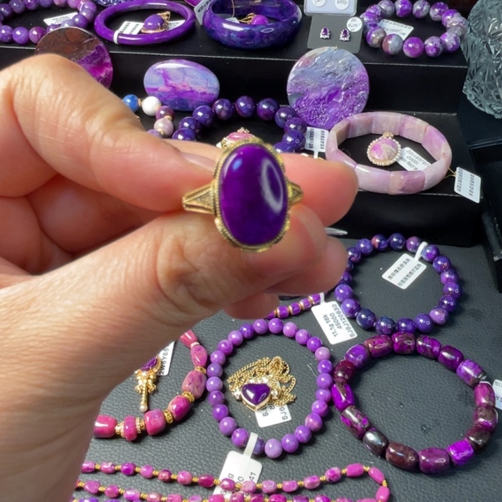 苏纪石（舒俱来）18K金镶嵌戒指