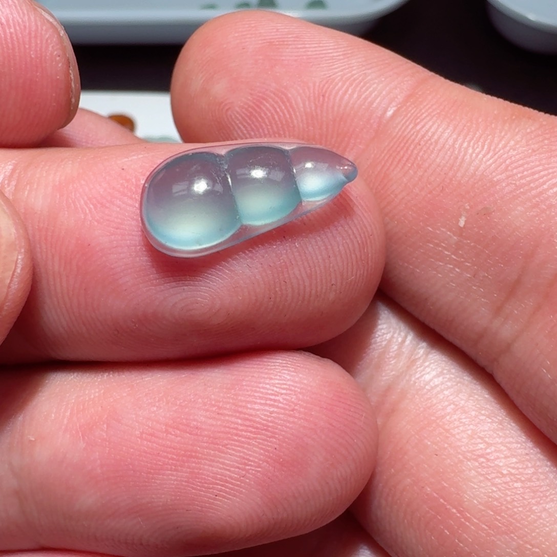 翡翠未镶嵌颈饰天然翡翠豆子