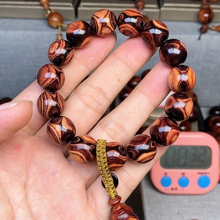 【闪购商品】黄花梨/降香黄檀努****）
