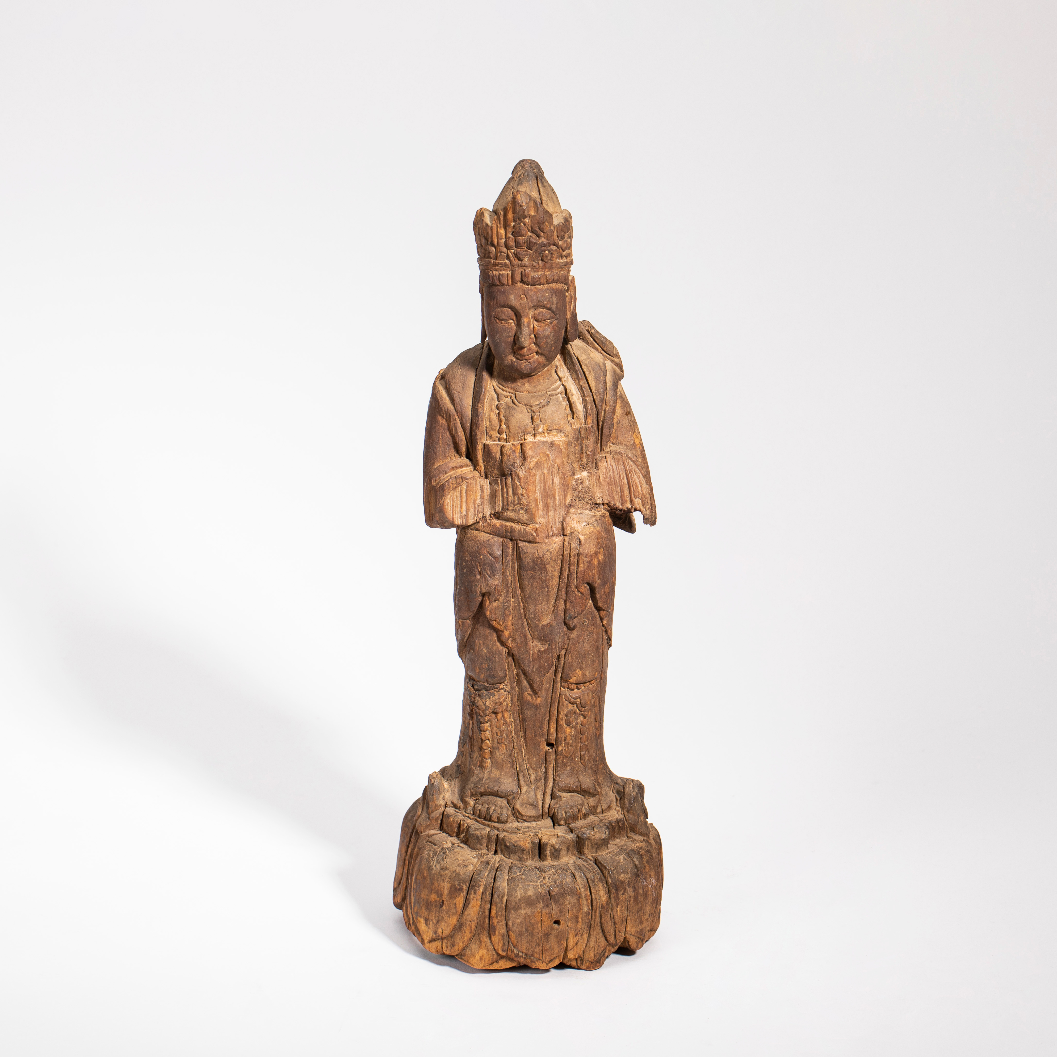 36. 明 木雕观音立像【古董拍卖】