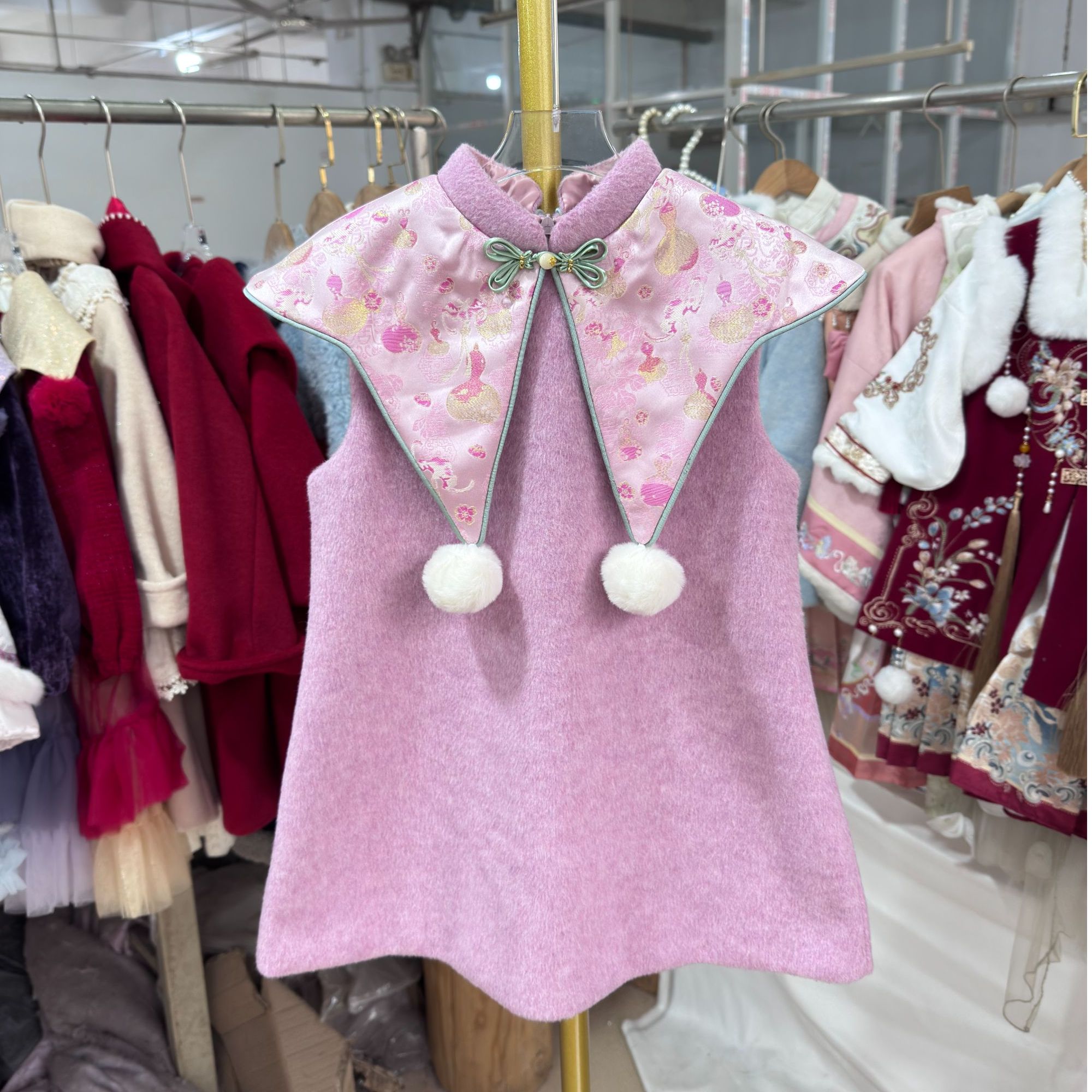 **树莓单马甲裙秋冬款小女孩女童单马甲裙