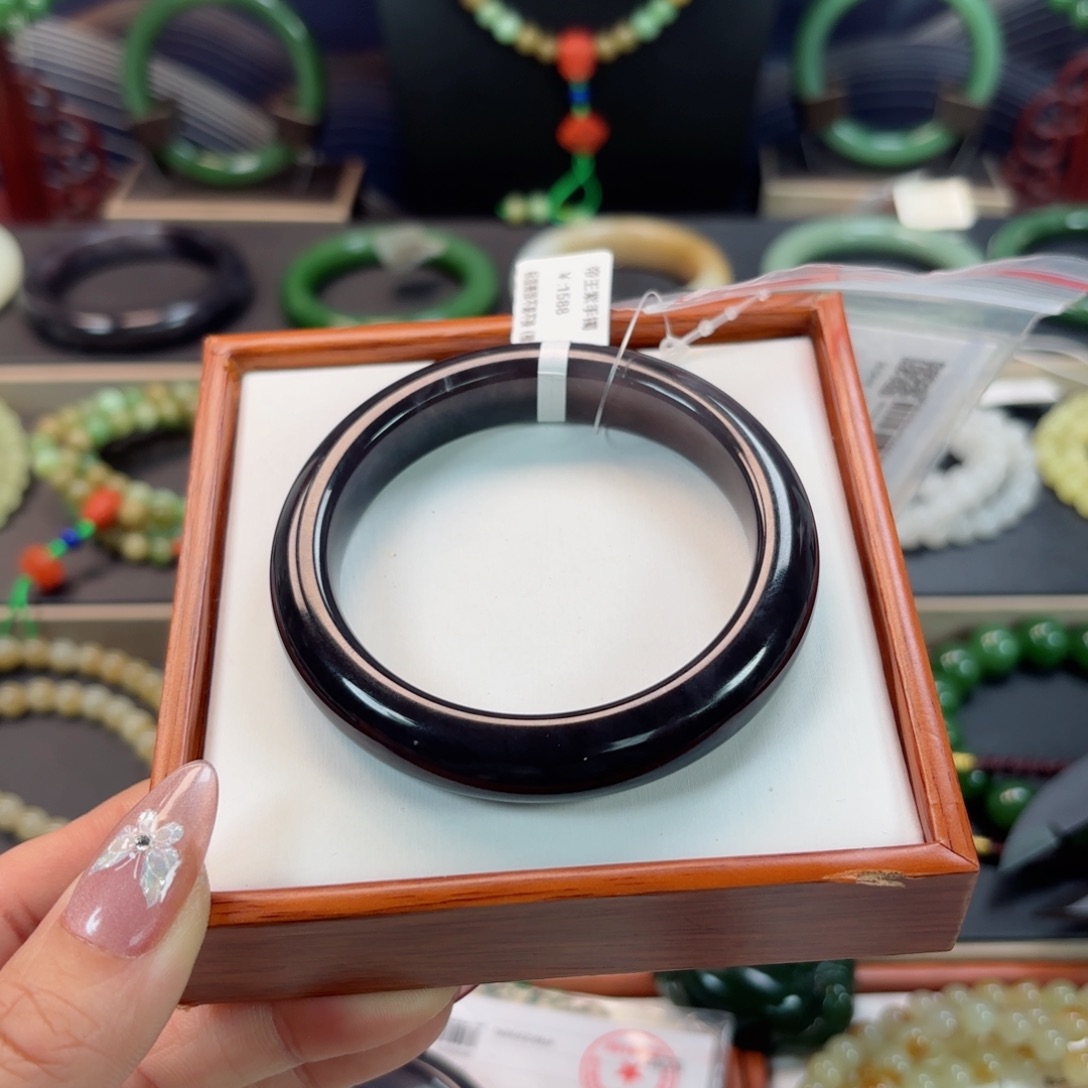 和田玉手镯56未镶嵌