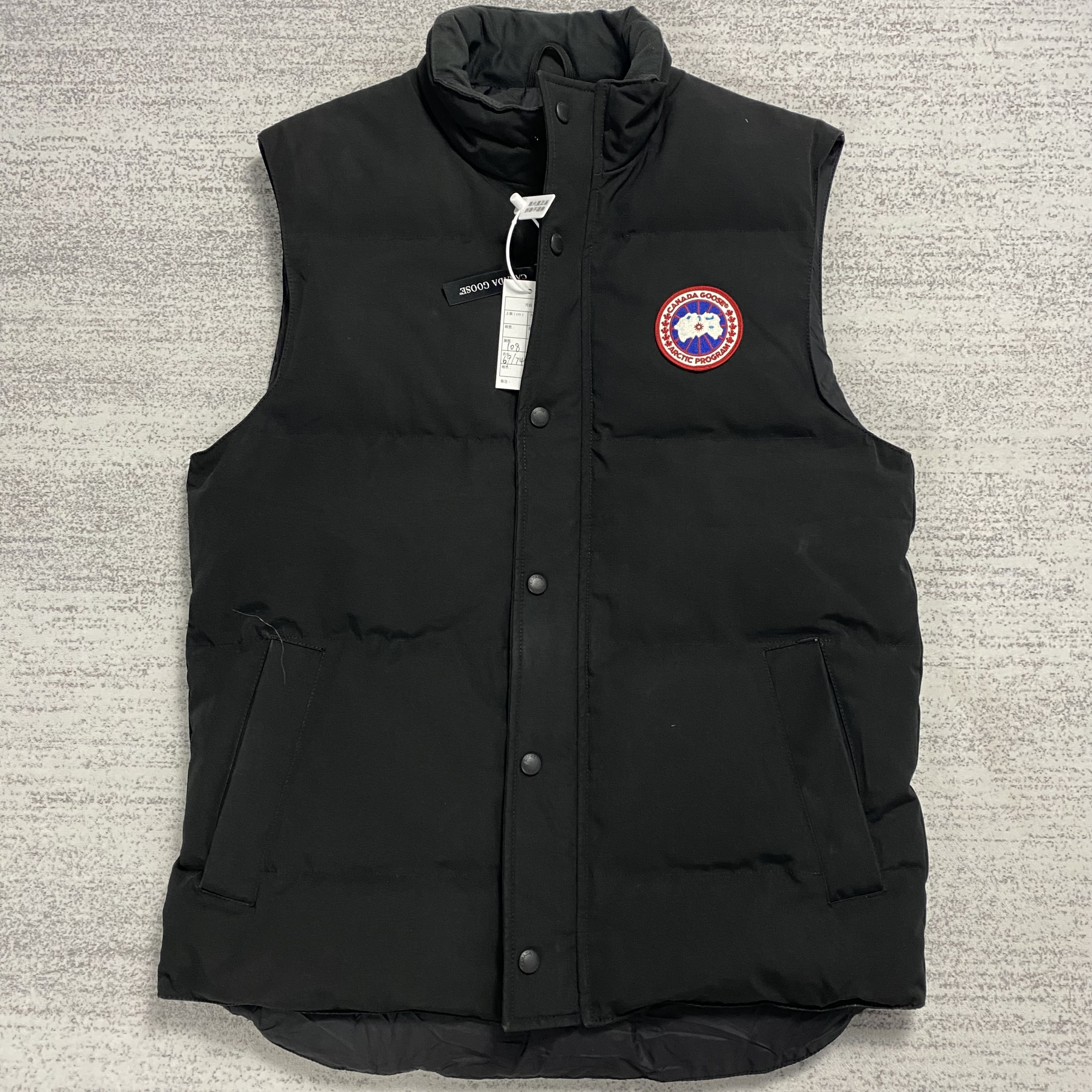 【canada goose】加拿大鹅 M 黑色经典款马甲背心羽绒服 4151M 99新