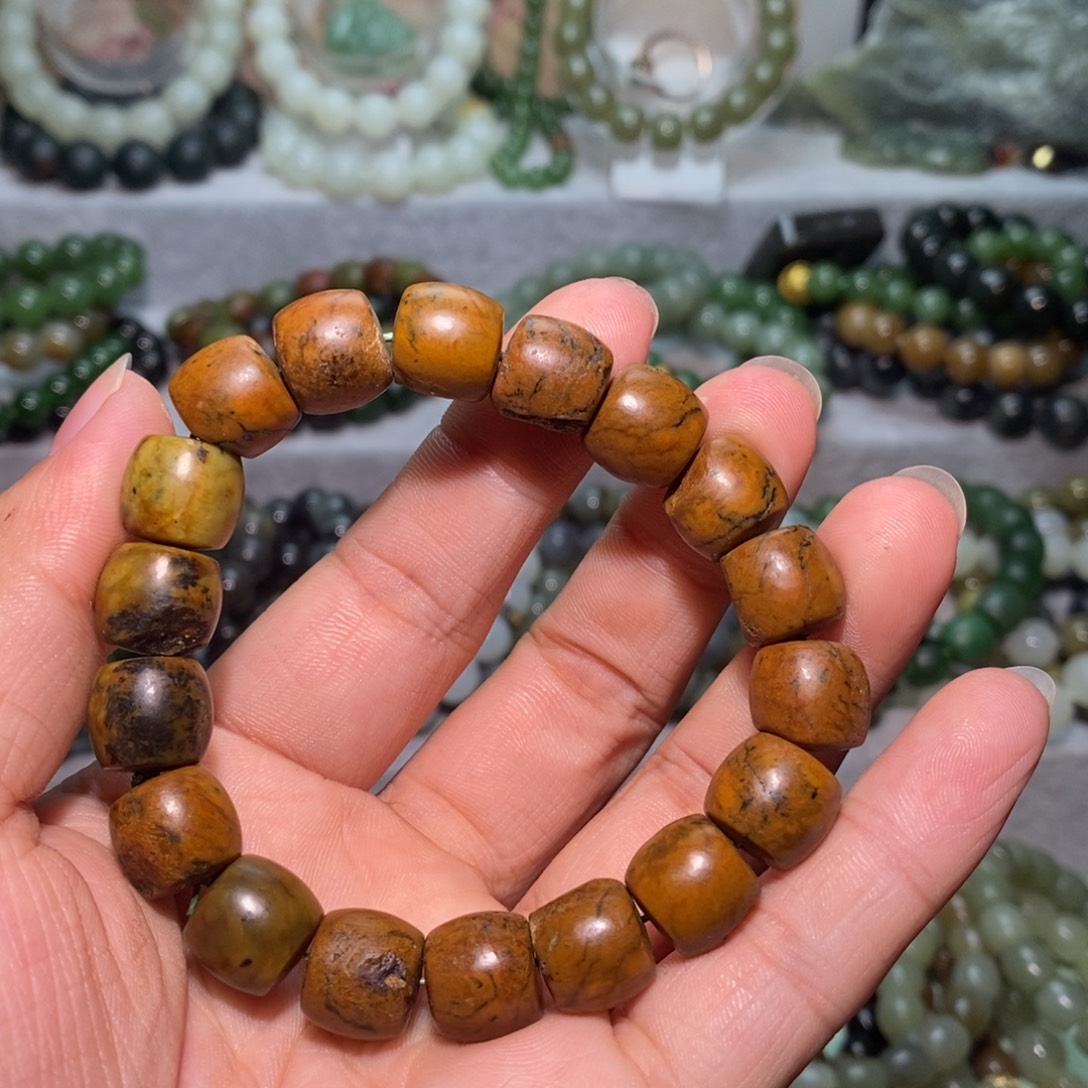 班***｀和田玉未镶嵌手链