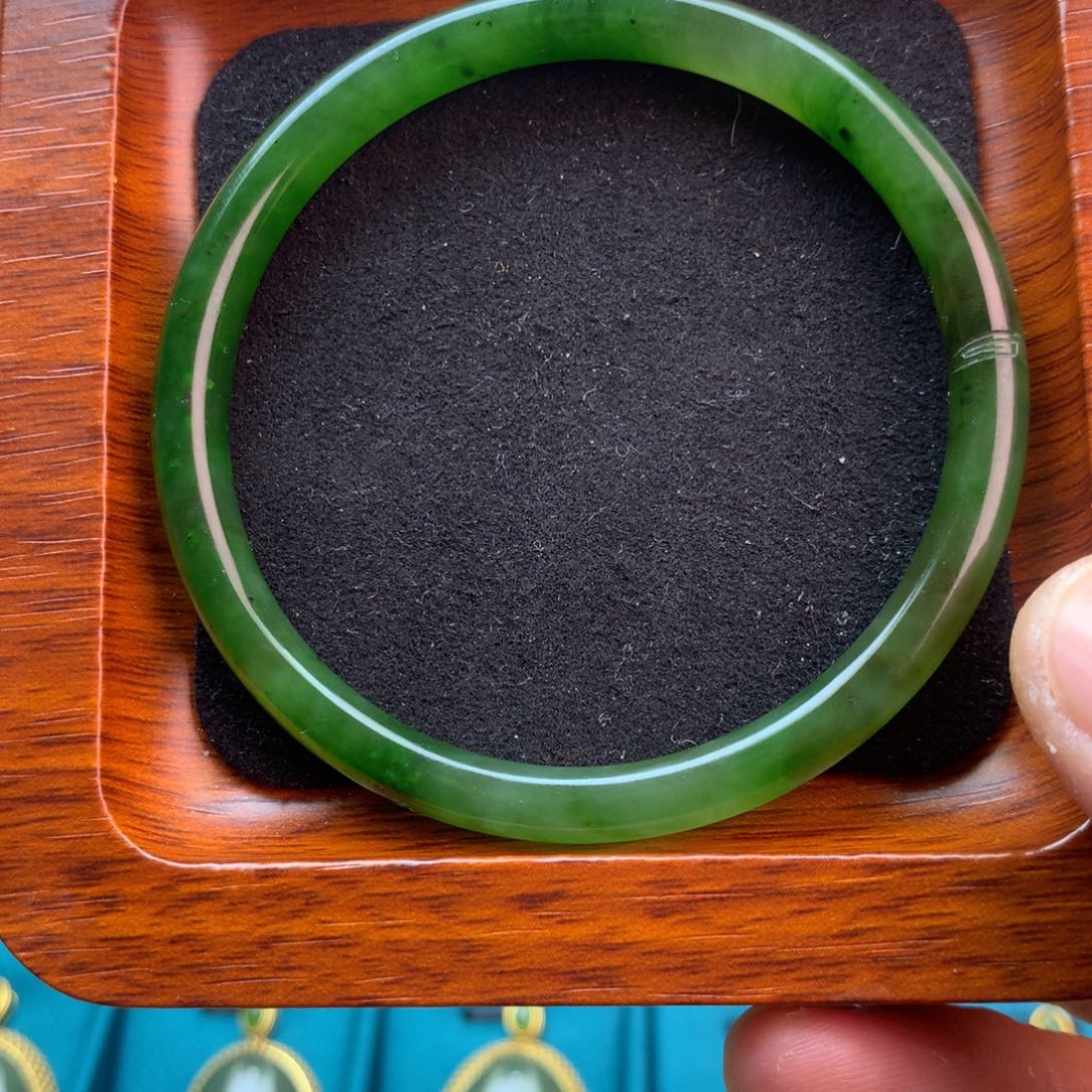 和田玉颈饰未镶嵌碧玉叮当手镯60