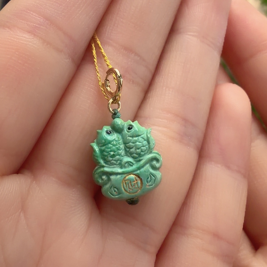 绿松石未镶嵌颈饰