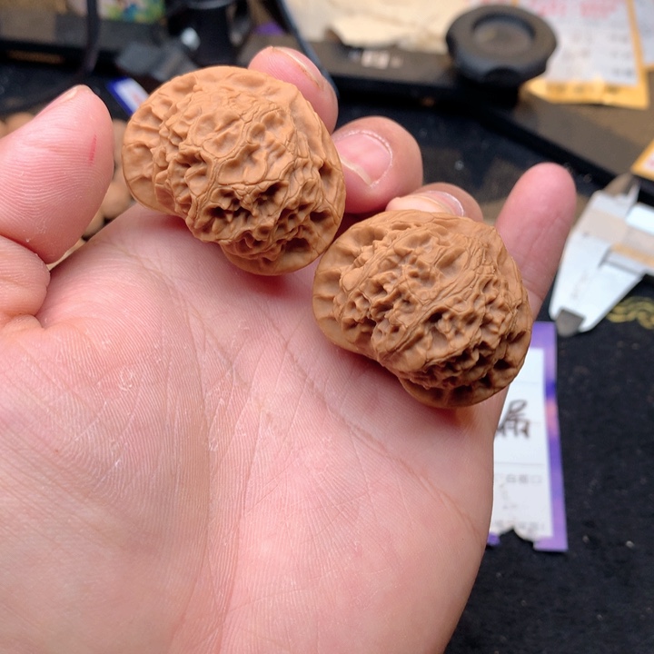 文玩核桃把件4号40全品桃心宫灯