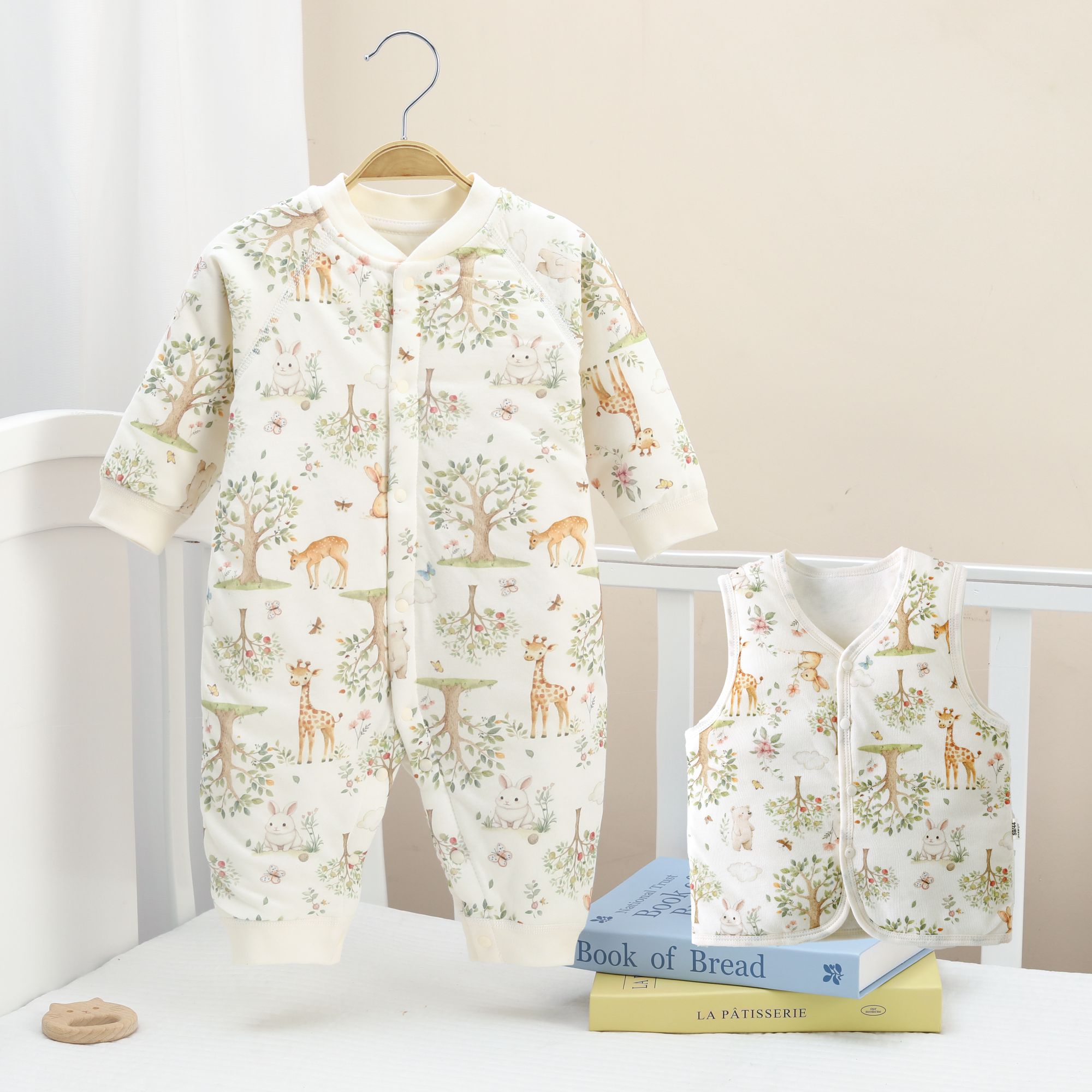 慧贝熊秋冬新款宝宝40克薄棉表里纯棉无骨连体衣卡通新生儿保暖