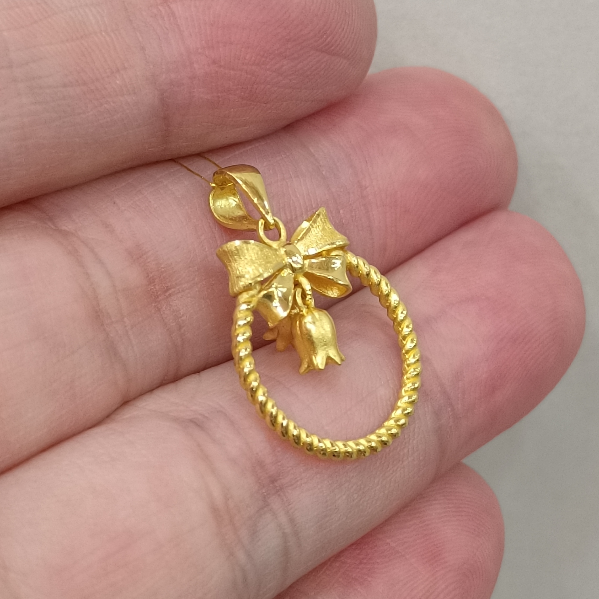 足金999黄金吊坠女式真金正品黄金铃兰花挂坠实心时尚蝴蝶结3.16