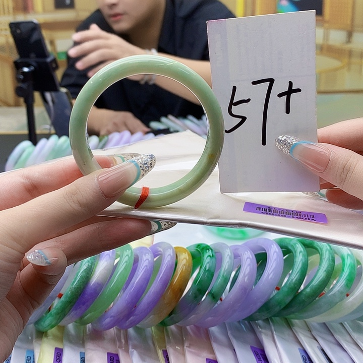 翡翠未镶嵌手镯ii