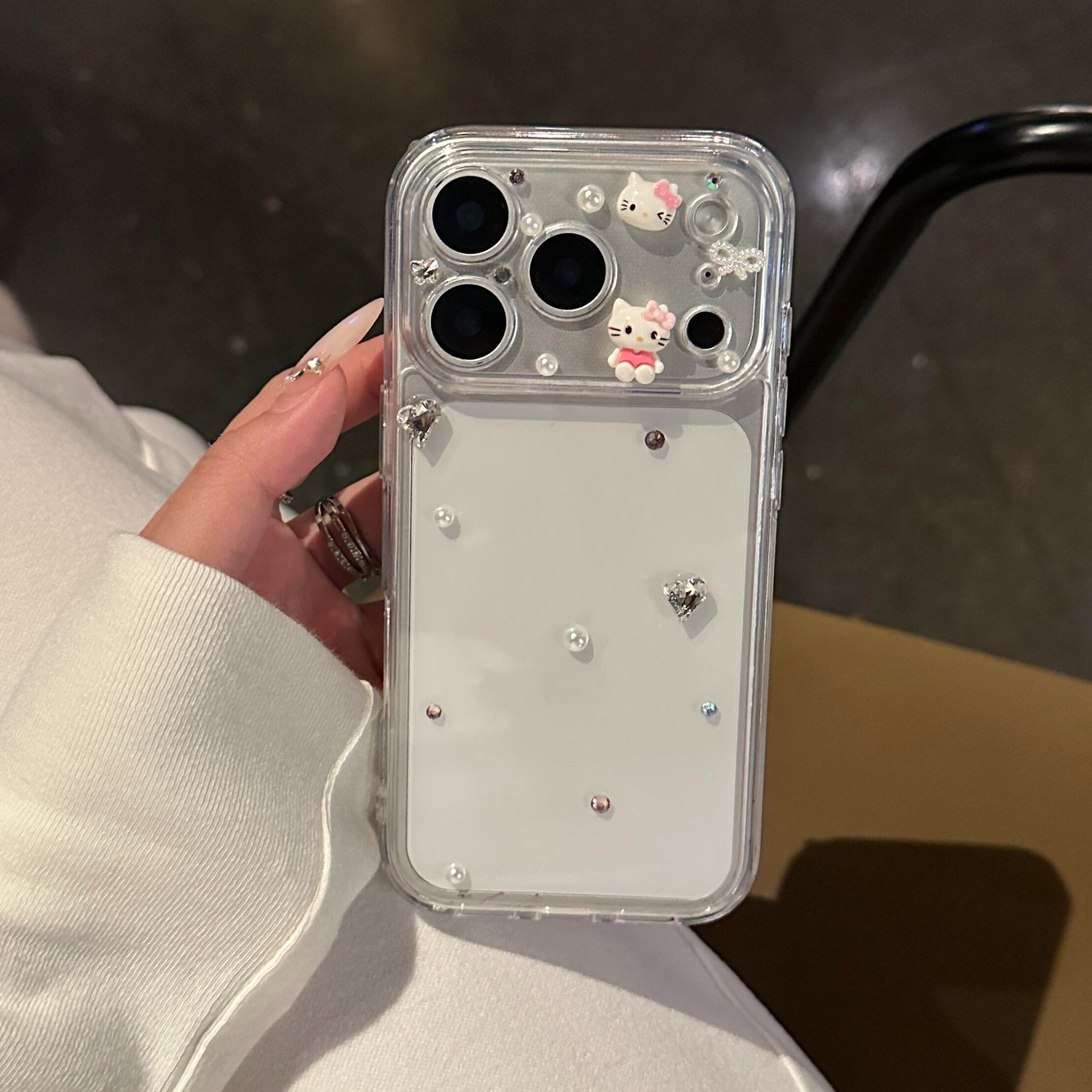 粉色珠光KT猫iPhone17promax手机壳适用苹果16可爱风15闪钻14全包