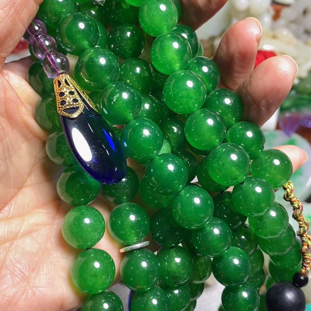 用***3和田玉（糖玉）未镶嵌颈饰