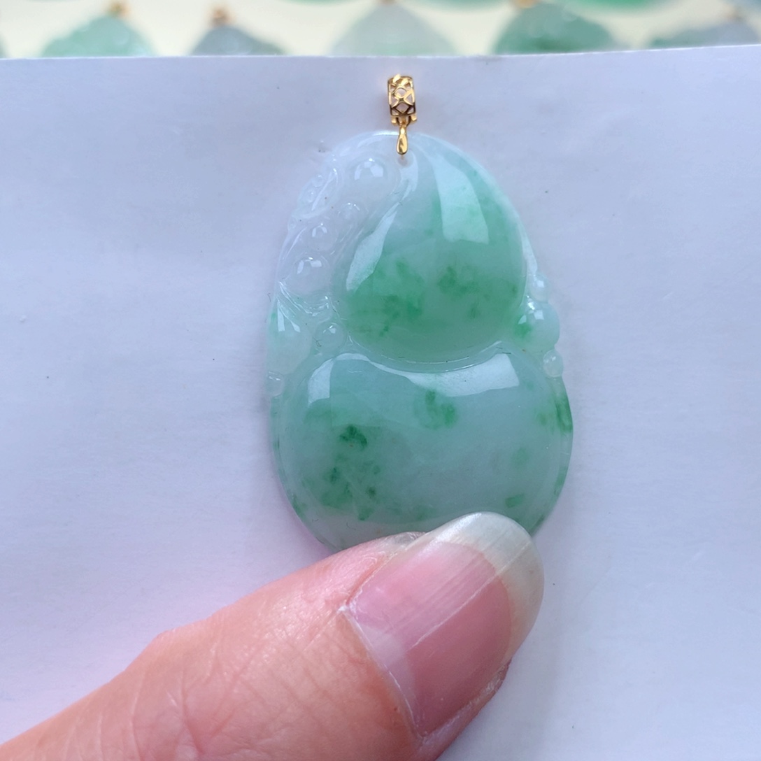 翡翠吊坠(不含链)18K金镶嵌